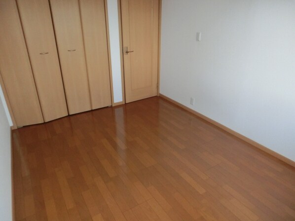 ヴィラ・ポポラーレⅠの物件内観写真